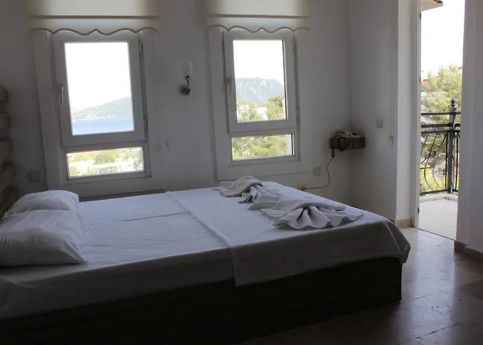Hotell Pearl Of 3*