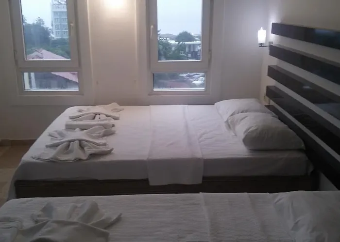 Hotell Pearl Of 3*