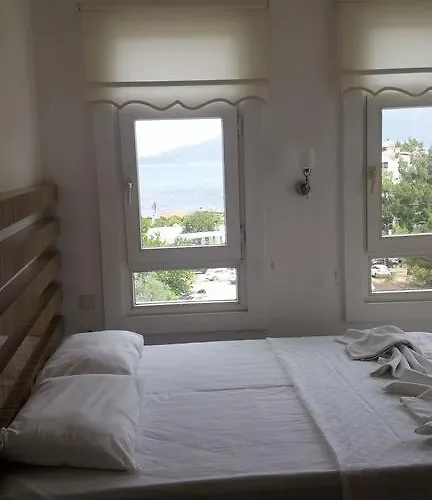 Hotell Pearl Of 3*