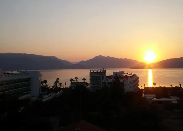 Hotell Pearl Of 3*