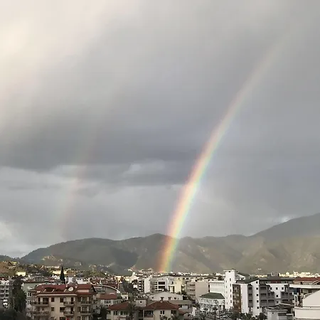 酒店 Pearl Of 马尔马里斯